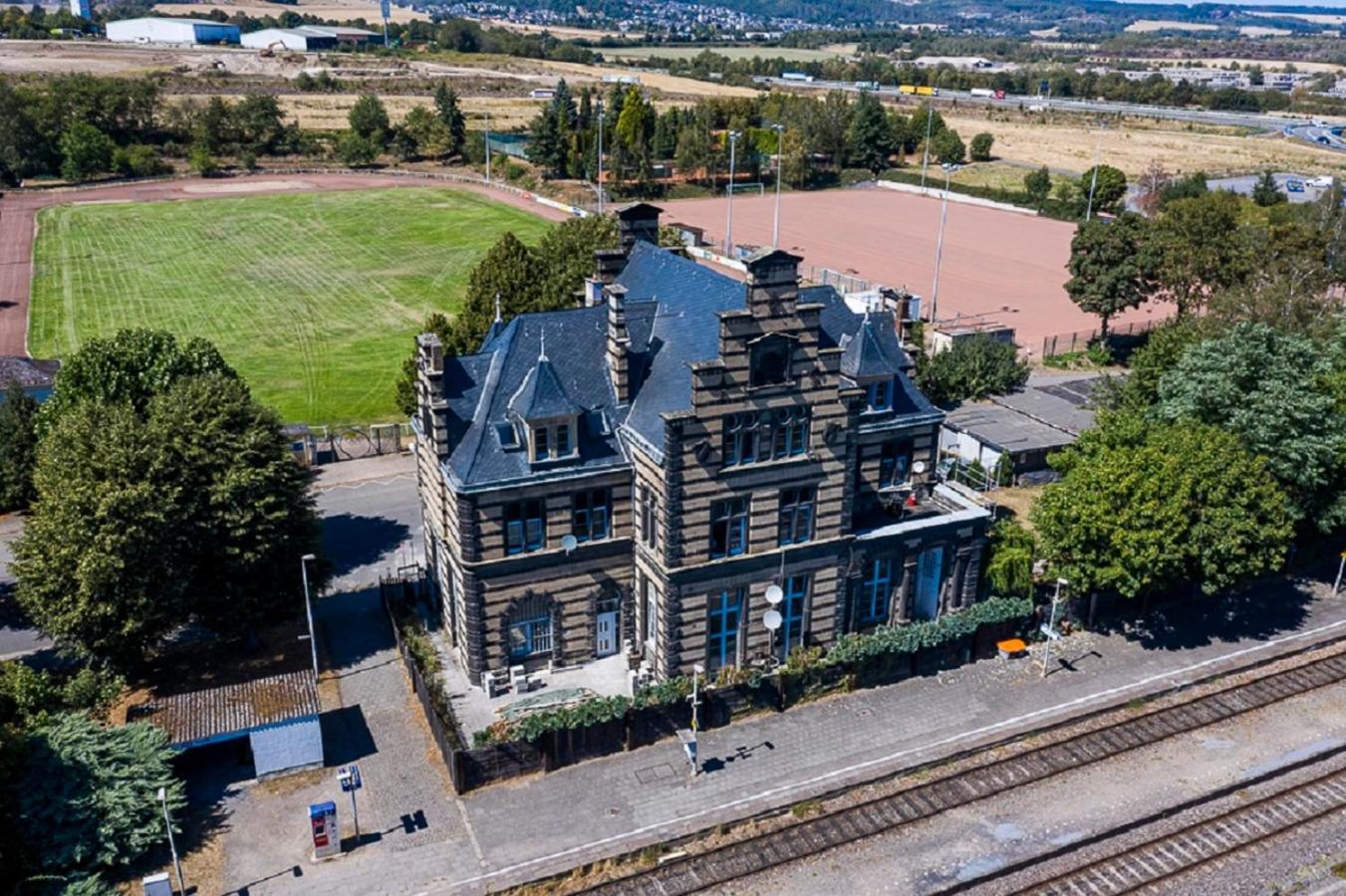 Wohnen Wie Im Schloss - Alter Bahnhof Von Kruft Εξωτερικό φωτογραφία